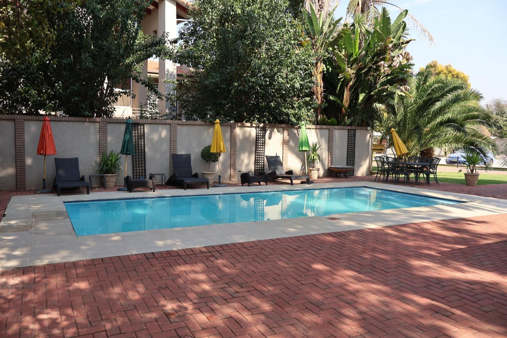 Airport Gardens Boutique Hotel บ็อคสเบิร์ก ภายนอก รูปภาพ