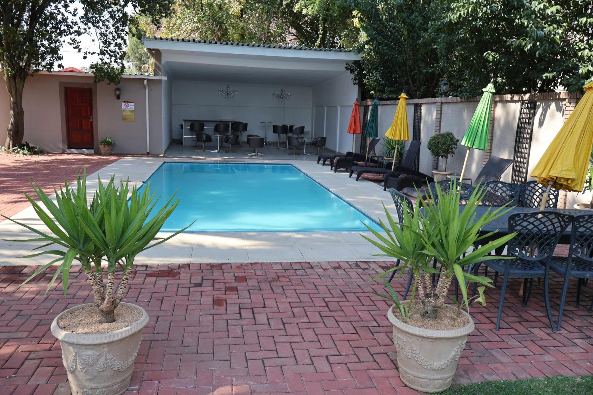 Airport Gardens Boutique Hotel บ็อคสเบิร์ก ภายนอก รูปภาพ