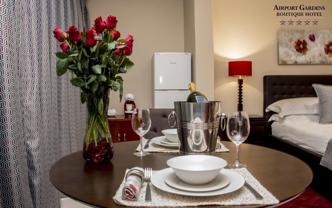 Airport Gardens Boutique Hotel บ็อคสเบิร์ก ภายนอก รูปภาพ
