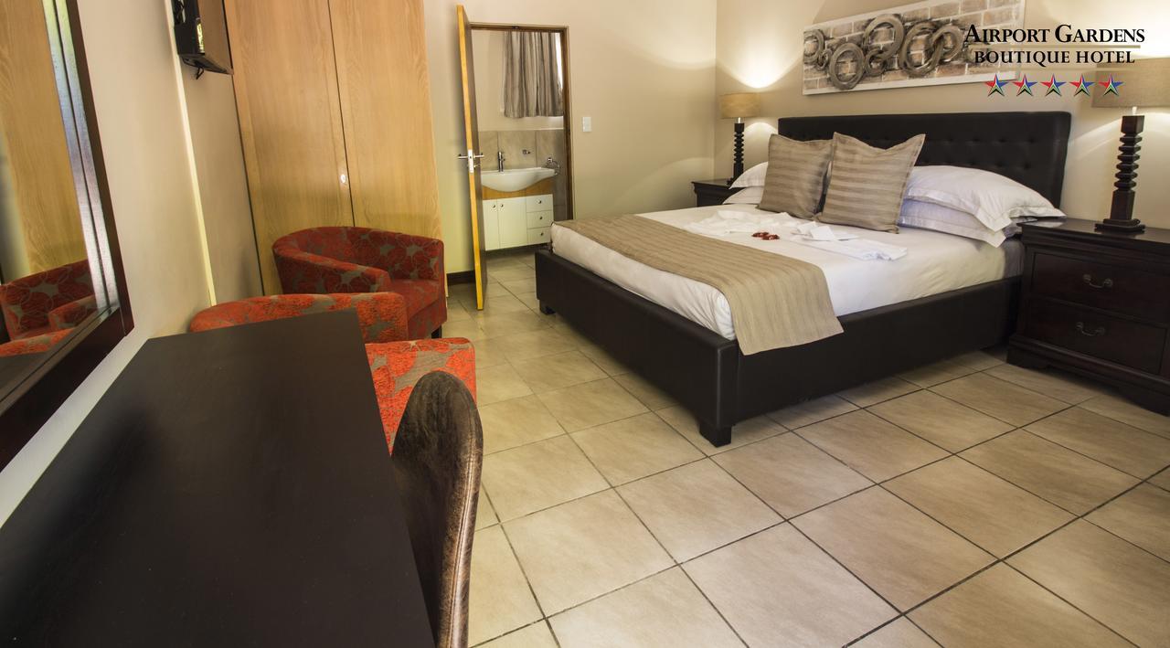 Airport Gardens Boutique Hotel บ็อคสเบิร์ก ภายนอก รูปภาพ