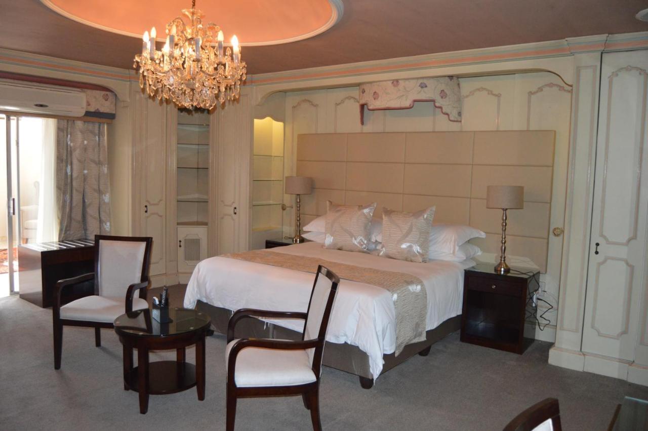 Airport Gardens Boutique Hotel บ็อคสเบิร์ก ภายนอก รูปภาพ
