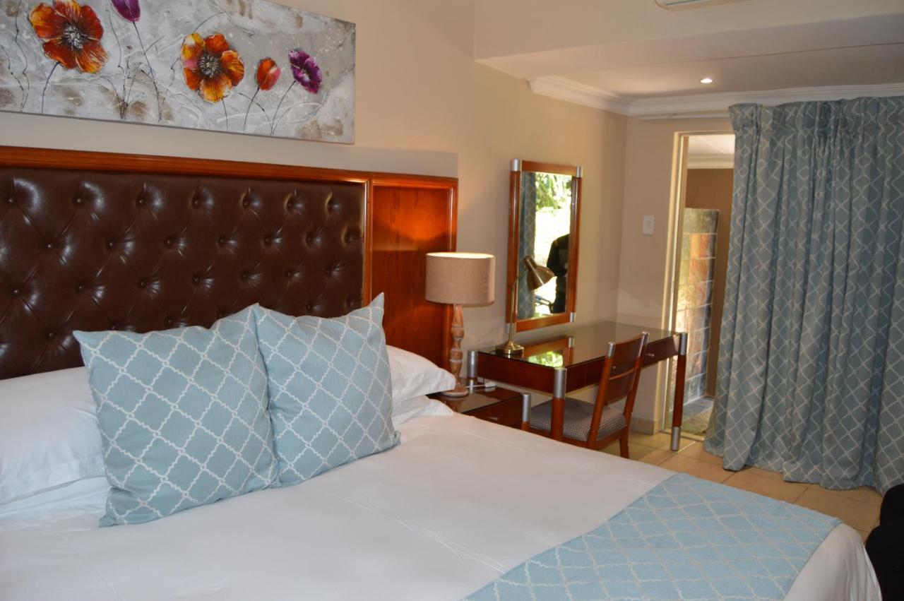 Airport Gardens Boutique Hotel บ็อคสเบิร์ก ภายนอก รูปภาพ