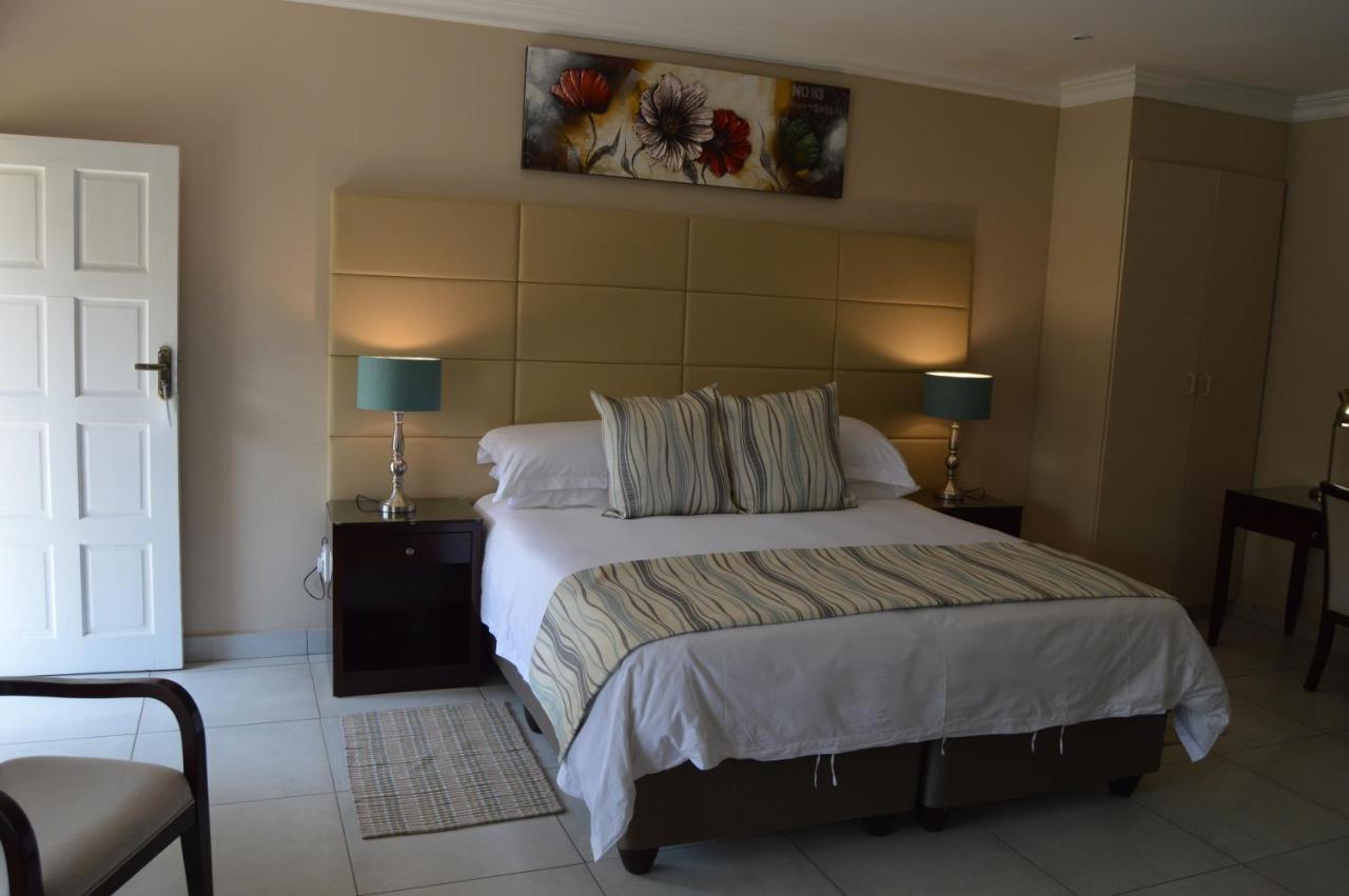 Airport Gardens Boutique Hotel บ็อคสเบิร์ก ภายนอก รูปภาพ
