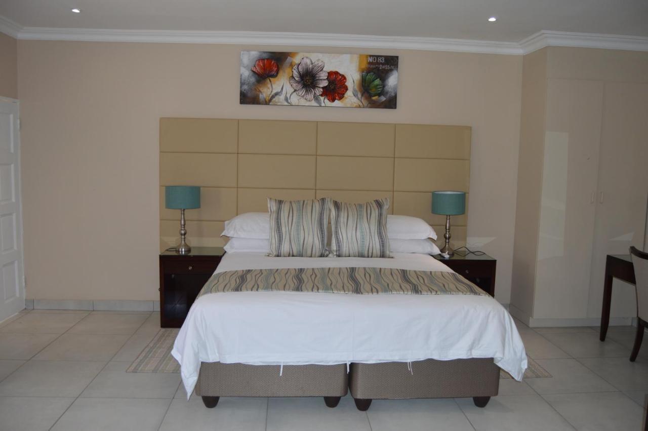 Airport Gardens Boutique Hotel บ็อคสเบิร์ก ภายนอก รูปภาพ
