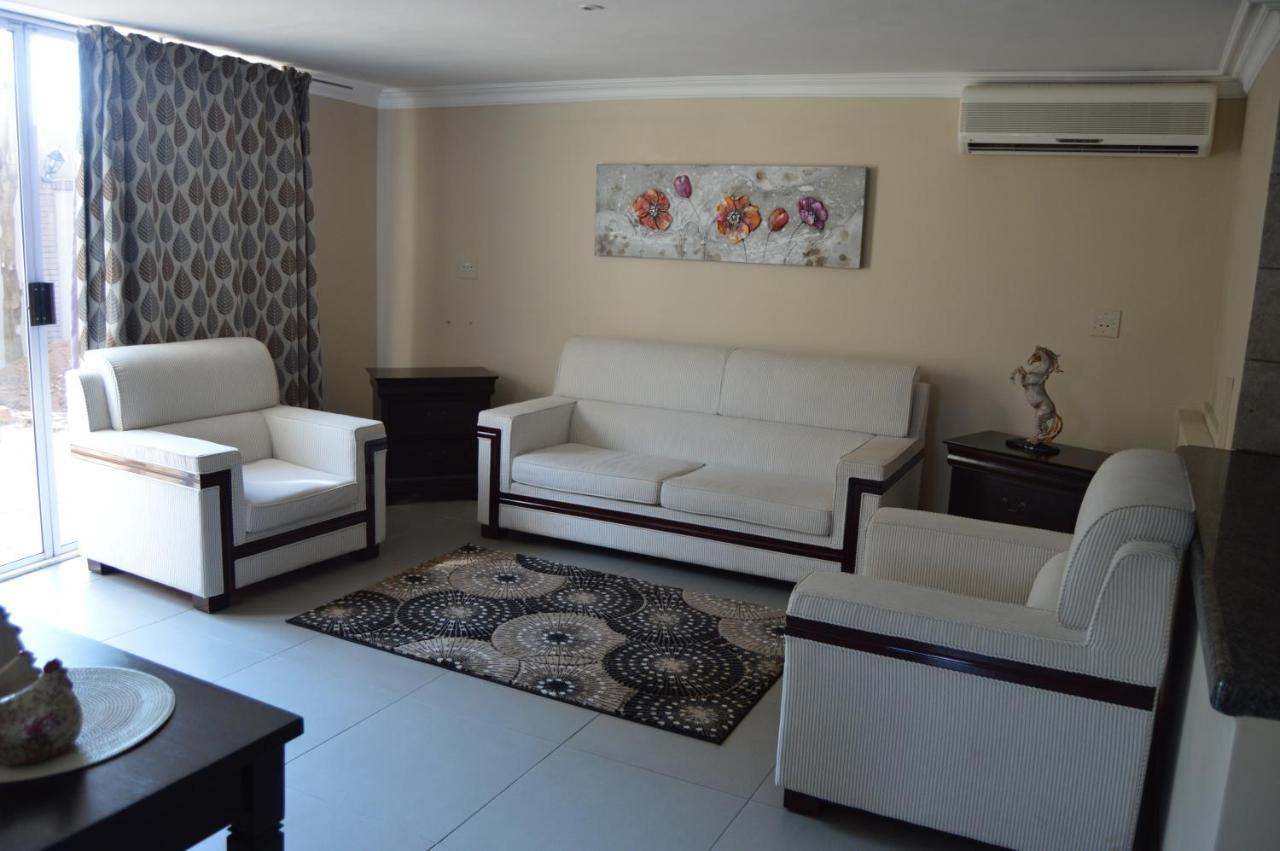 Airport Gardens Boutique Hotel บ็อคสเบิร์ก ภายนอก รูปภาพ